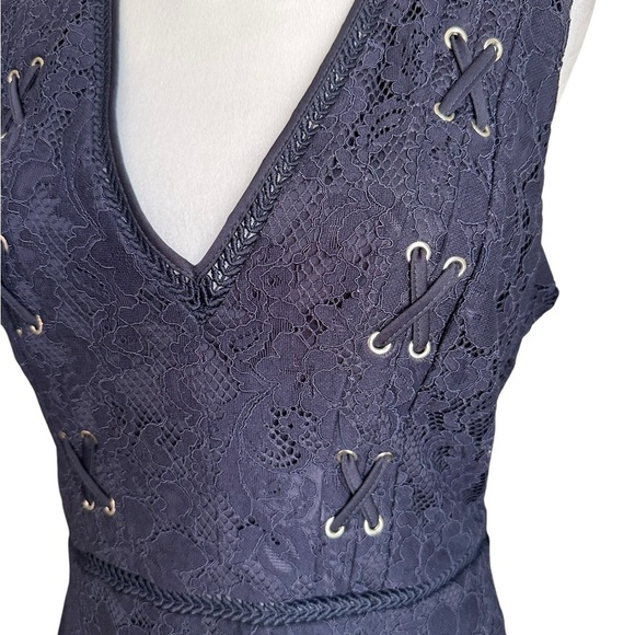 NWT GUESS Lace Sleeveless V-neck Lined Navy Blue Dress Size 8 - Picture 10 of 17